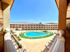 Estudio, FreeWifi y piscina, bien comunicado en Tenerife Sur